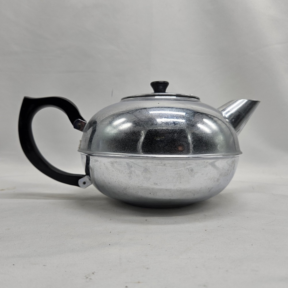 Britdis Chrome 6- cup Tea Pot New Zealand....